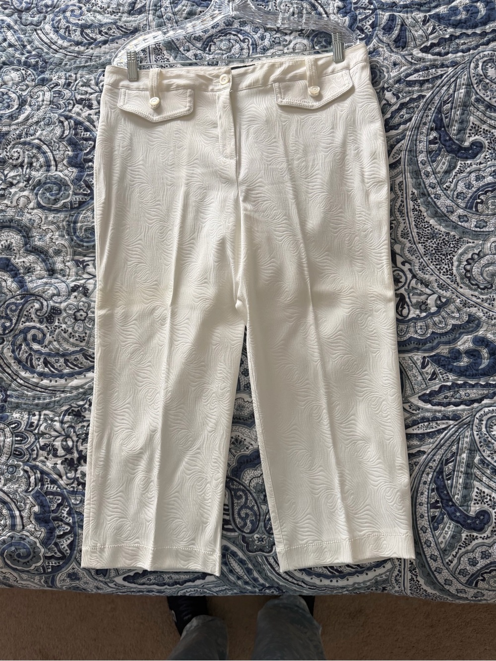 Textured Creamy White Cropped/Capri Pants, sz 14